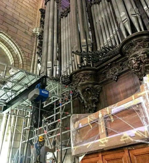 巴黎圣母院修復工作持續推進，巨型管風琴拆除需時五個月